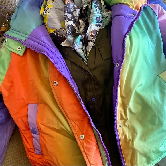 NWT URBAN OUTFITTERS - BDG | Trendy Rainbow Tie-Die Look Cozy Statement Pc Sz S - Picture 9 of 14